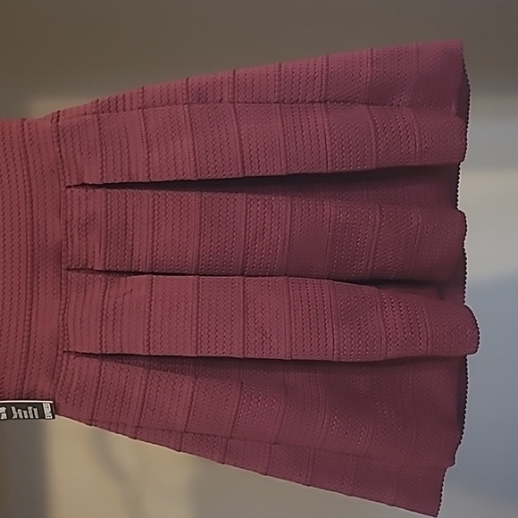 Express Strapless Sweetheart Pleated Skater Dress Maroon Wine NWT Size M - Picture 15 of 17